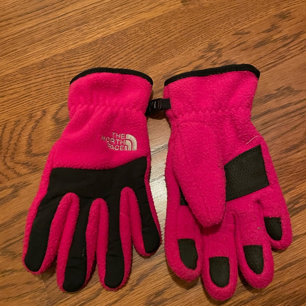 The north face girl gloves size S